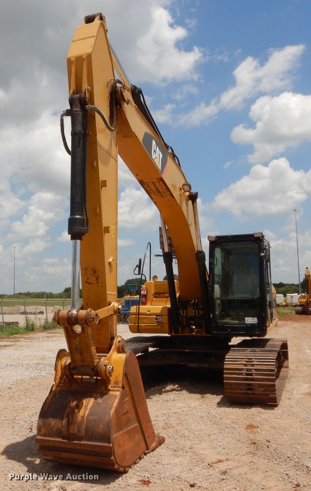 image for item DG7183 2011 Caterpillar 320DL  excavator