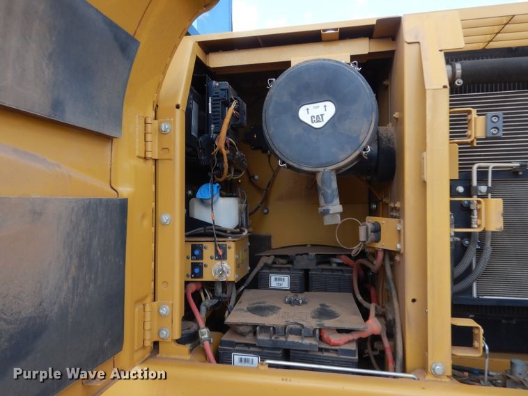 image for item DG7184 2012 Caterpillar 320DL  excavator