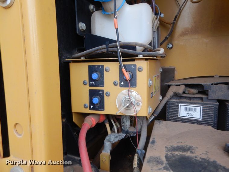 image for item DG7184 2012 Caterpillar 320DL  excavator