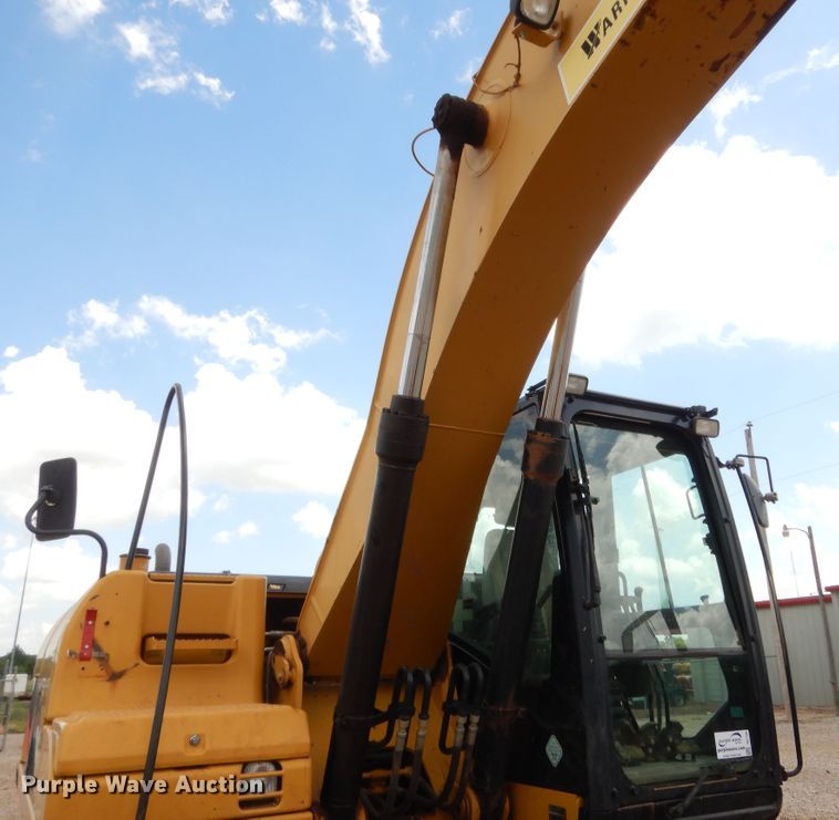 image for item DG7184 2012 Caterpillar 320DL  excavator