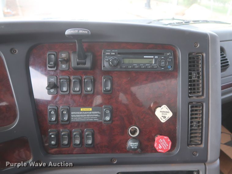 image for item DG7195 2014 Freightliner 108SD  box truck with Ditch Witch mud mixing system