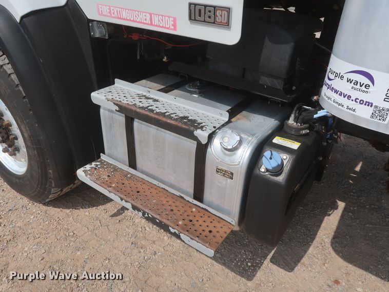 image for item DG7195 2014 Freightliner 108SD  box truck with Ditch Witch mud mixing system