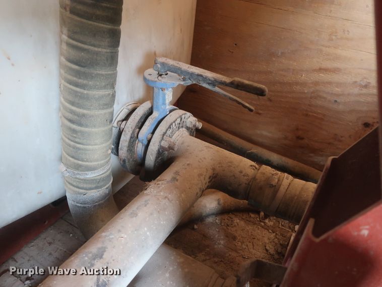 image for item DG7195 2014 Freightliner 108SD  box truck with Ditch Witch mud mixing system