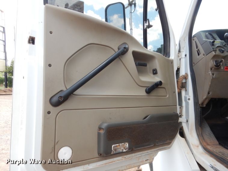 image for item DG7196 2009 Sterling Acterra  service truck with crane