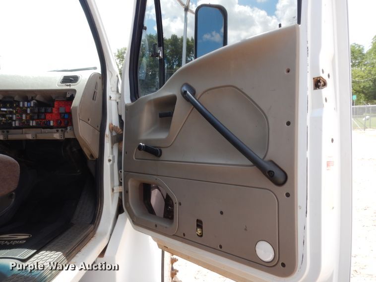 image for item DG7196 2009 Sterling Acterra  service truck with crane