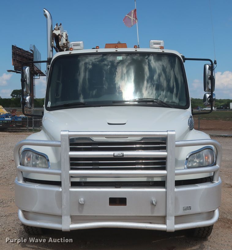 image for item DG7197 2011 Freightliner Business Class M2  service truck with crane