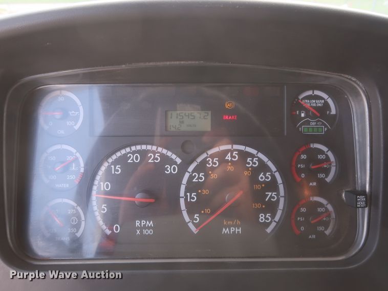 image for item DG7197 2011 Freightliner Business Class M2  service truck with crane