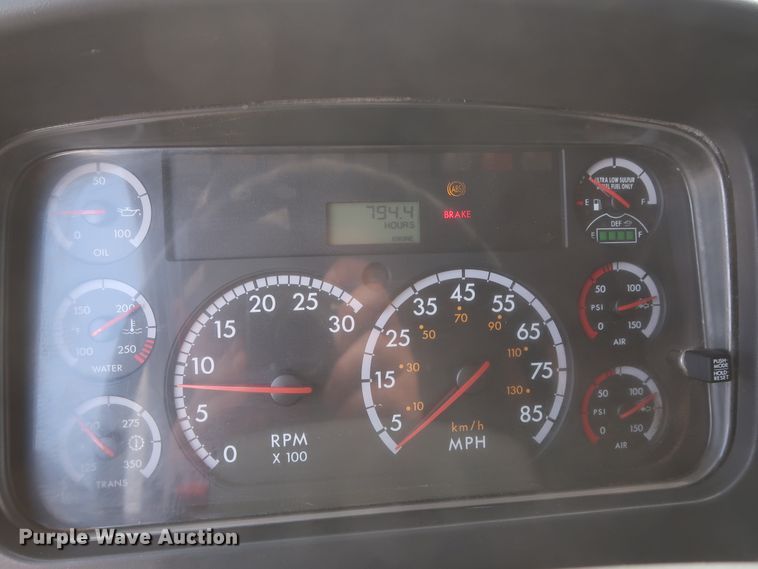 image for item DG7197 2011 Freightliner Business Class M2  service truck with crane