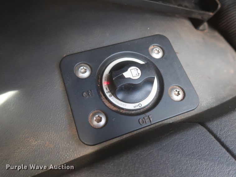 image for item DG7197 2011 Freightliner Business Class M2  service truck with crane