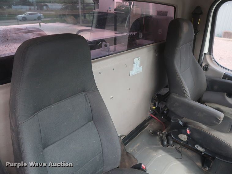 image for item DG7197 2011 Freightliner Business Class M2  service truck with crane