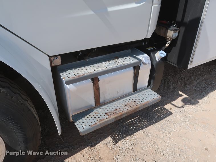 image for item DG7197 2011 Freightliner Business Class M2  service truck with crane