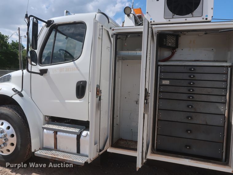 image for item DG7197 2011 Freightliner Business Class M2  service truck with crane