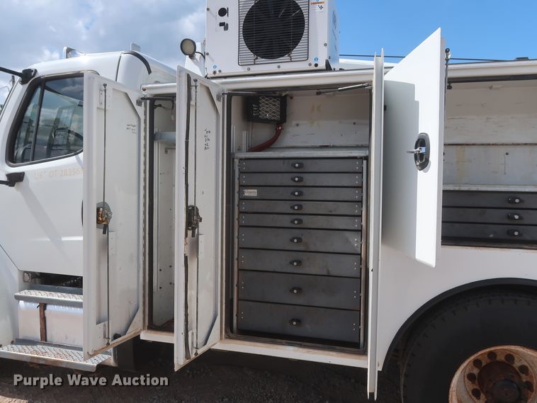 image for item DG7197 2011 Freightliner Business Class M2  service truck with crane