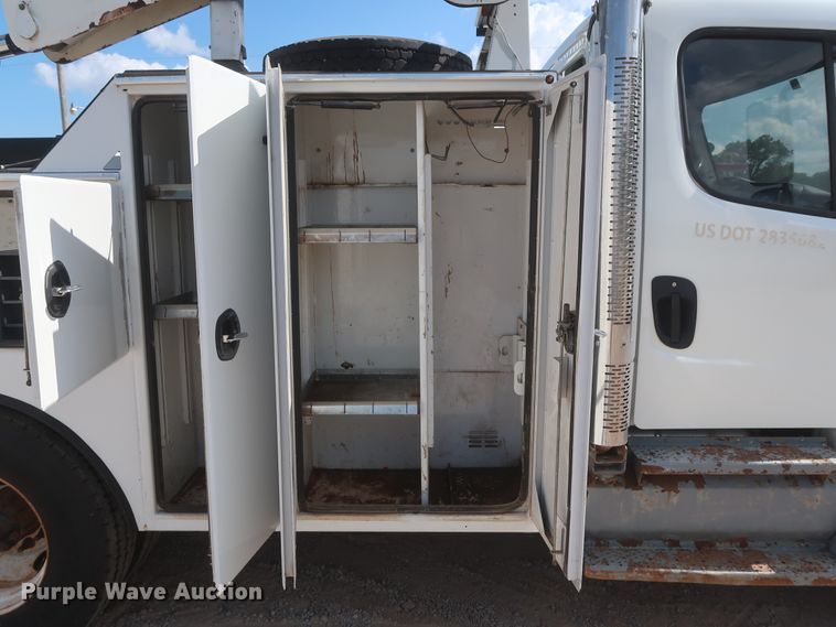 image for item DG7197 2011 Freightliner Business Class M2  service truck with crane