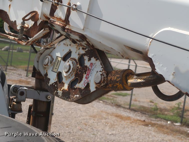 image for item DG7197 2011 Freightliner Business Class M2  service truck with crane