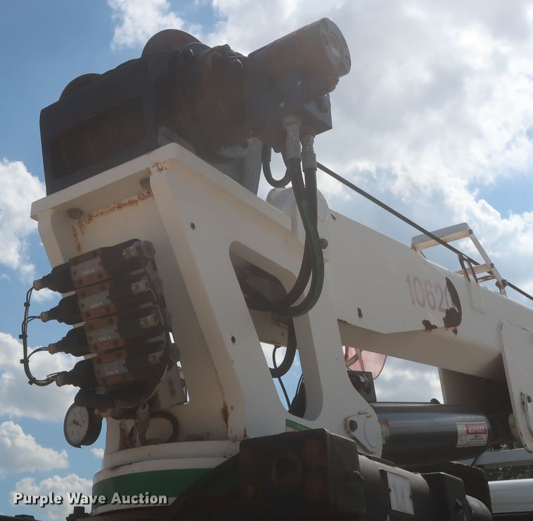 image for item DG7197 2011 Freightliner Business Class M2  service truck with crane