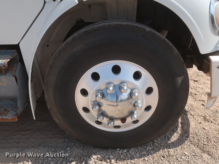 image for item DG7197 2011 Freightliner Business Class M2  service truck with crane