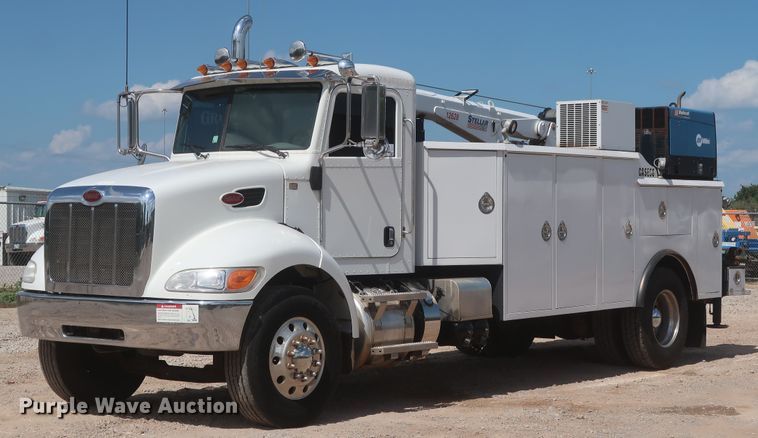 image for item DG7212 2013 Peterbilt 337  service truck with crane