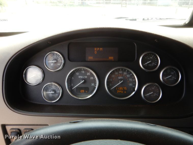 image for item DG7212 2013 Peterbilt 337  service truck with crane