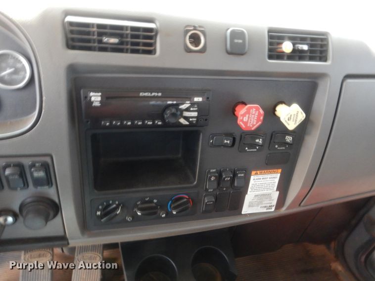 image for item DG7212 2013 Peterbilt 337  service truck with crane