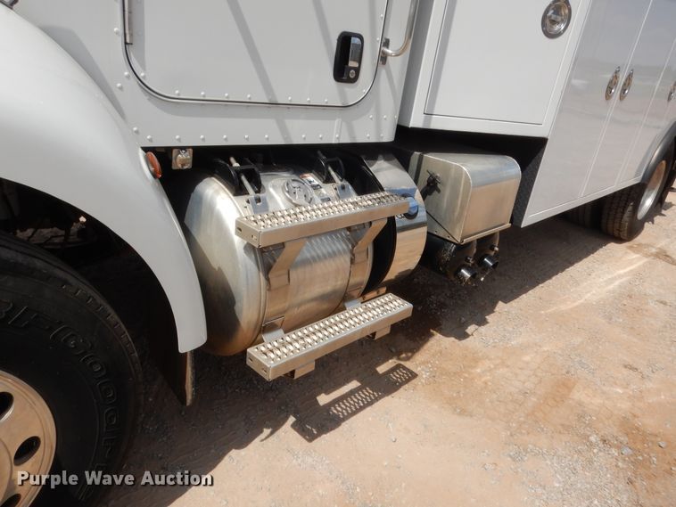 image for item DG7212 2013 Peterbilt 337  service truck with crane