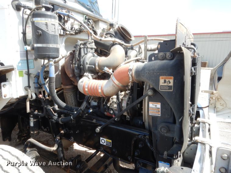 image for item DG7212 2013 Peterbilt 337  service truck with crane