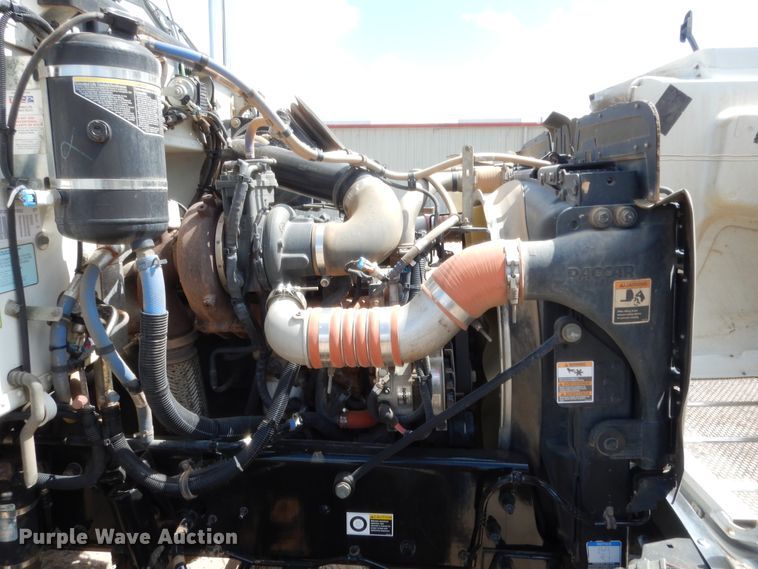 image for item DG7212 2013 Peterbilt 337  service truck with crane