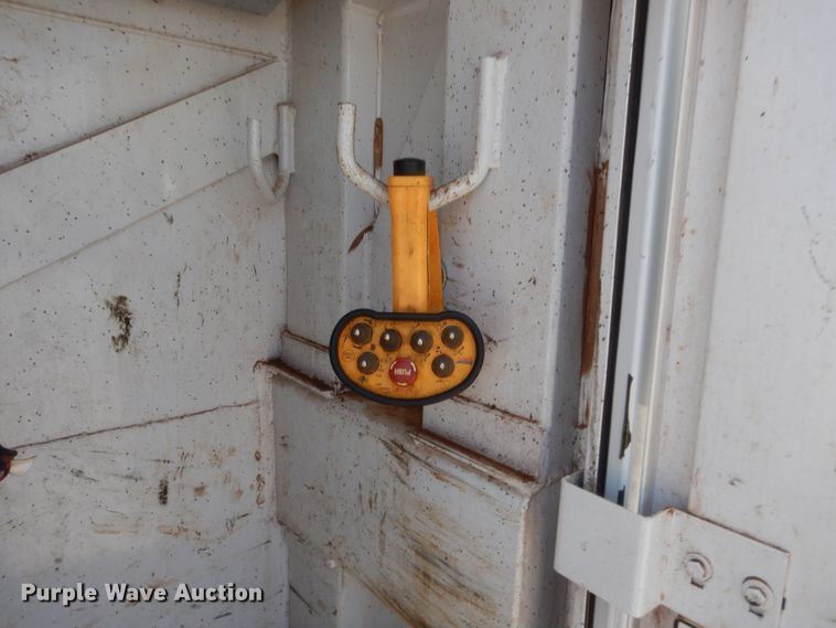 image for item DG7212 2013 Peterbilt 337  service truck with crane