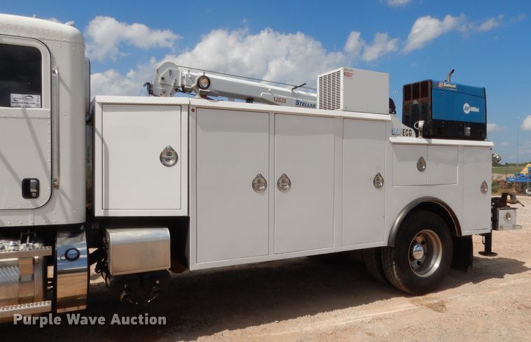 image for item DG7212 2013 Peterbilt 337  service truck with crane