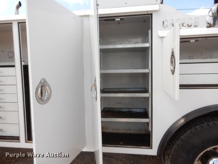 image for item DG7212 2013 Peterbilt 337  service truck with crane