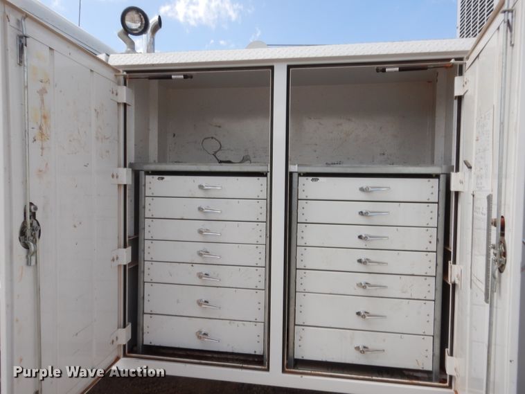 image for item DG7212 2013 Peterbilt 337  service truck with crane