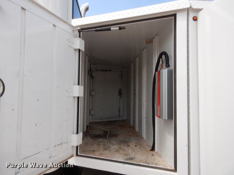 image for item DG7212 2013 Peterbilt 337  service truck with crane