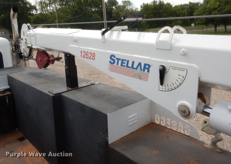 image for item DG7212 2013 Peterbilt 337  service truck with crane