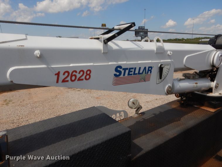 image for item DG7212 2013 Peterbilt 337  service truck with crane