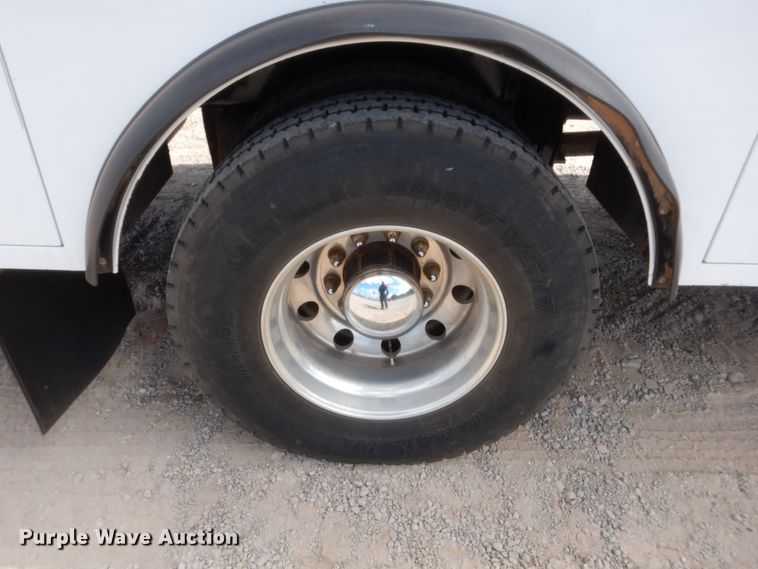 image for item DG7212 2013 Peterbilt 337  service truck with crane