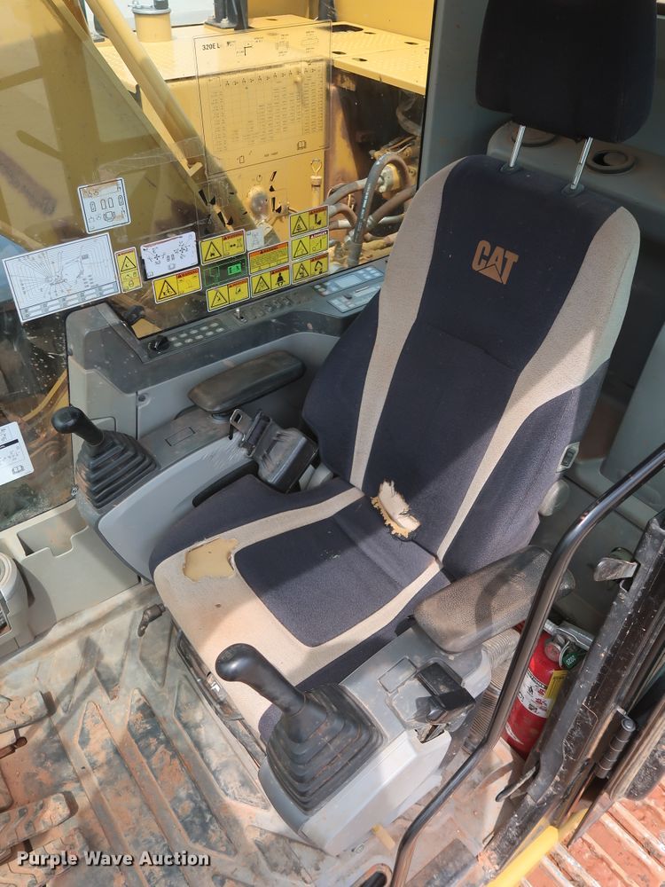 image for item DG7234 2013 Caterpillar 320EL  excavator