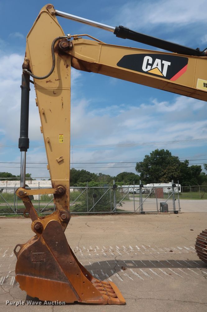 image for item DG7234 2013 Caterpillar 320EL  excavator