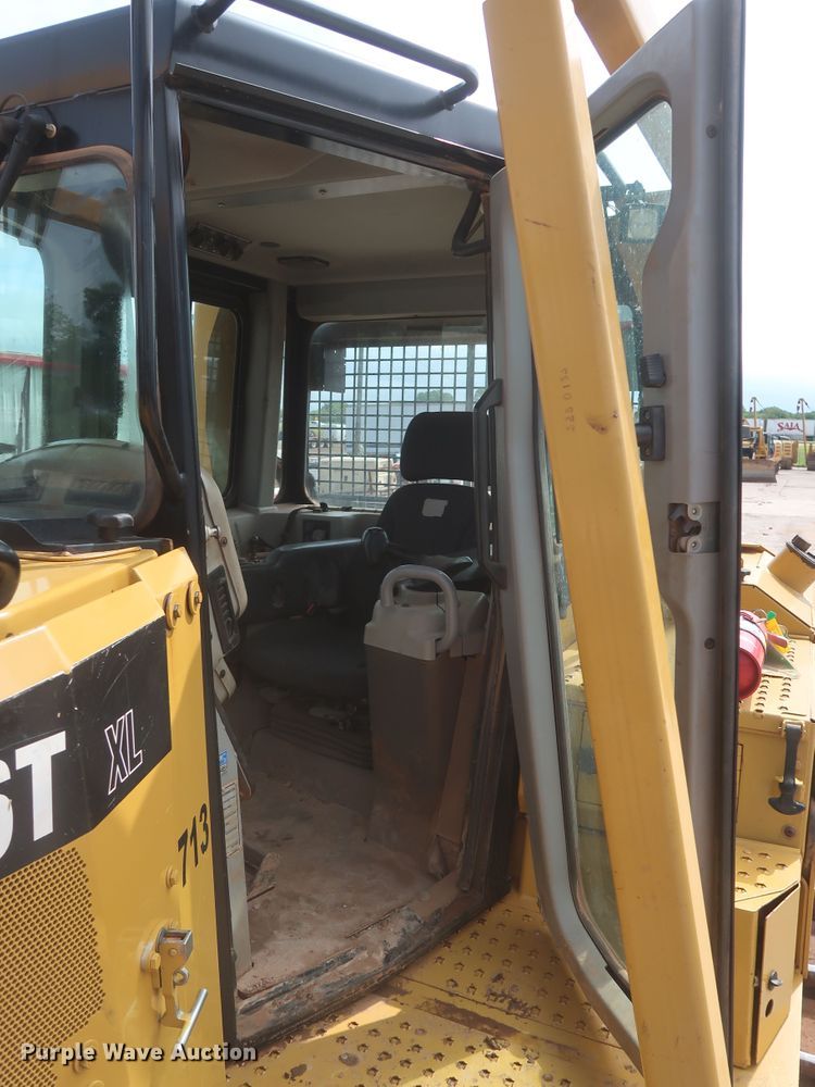 image for item DG7237 2013 Caterpillar D6T XL  dozer