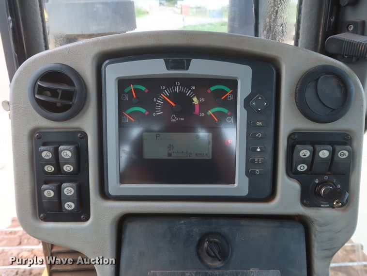 image for item DG7237 2013 Caterpillar D6T XL  dozer