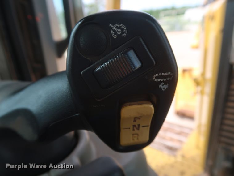 image for item DG7237 2013 Caterpillar D6T XL  dozer