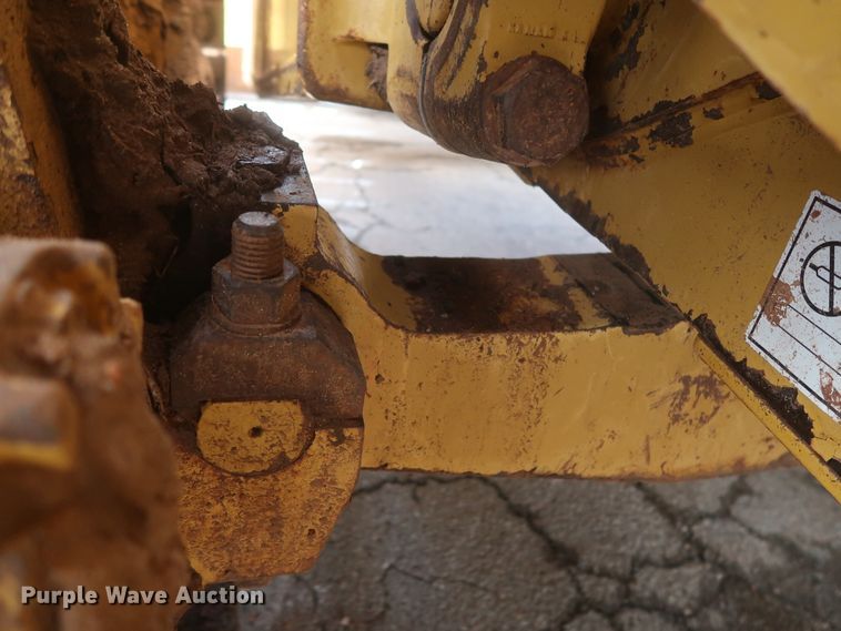 image for item DG7237 2013 Caterpillar D6T XL  dozer