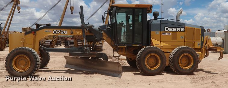 image for item DH0939 2017 John Deere 872G  motor grader