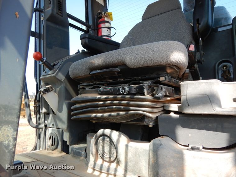 image for item DH0939 2017 John Deere 872G  motor grader