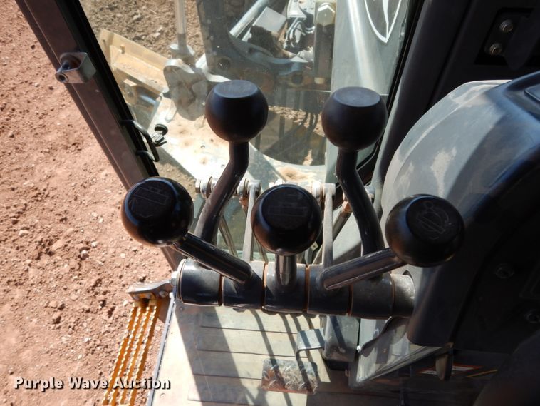 image for item DH0939 2017 John Deere 872G  motor grader