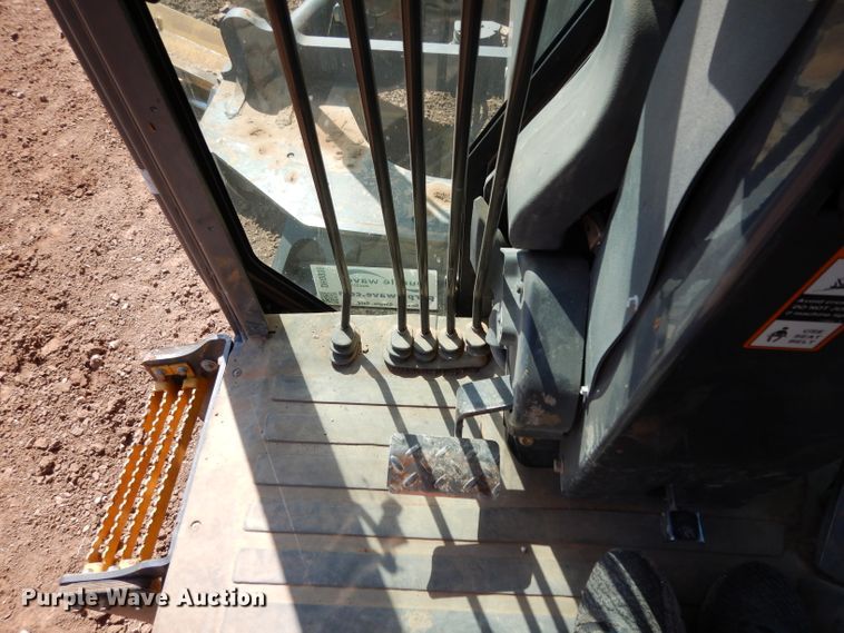 image for item DH0939 2017 John Deere 872G  motor grader