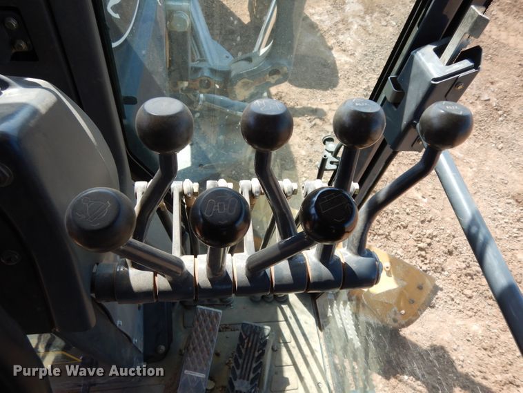 image for item DH0939 2017 John Deere 872G  motor grader