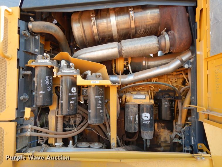 image for item DH0939 2017 John Deere 872G  motor grader