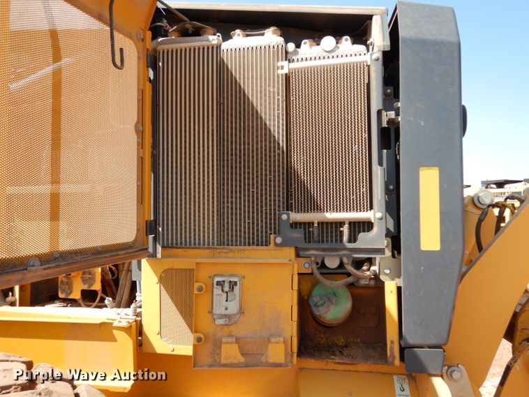 image for item DH0939 2017 John Deere 872G  motor grader