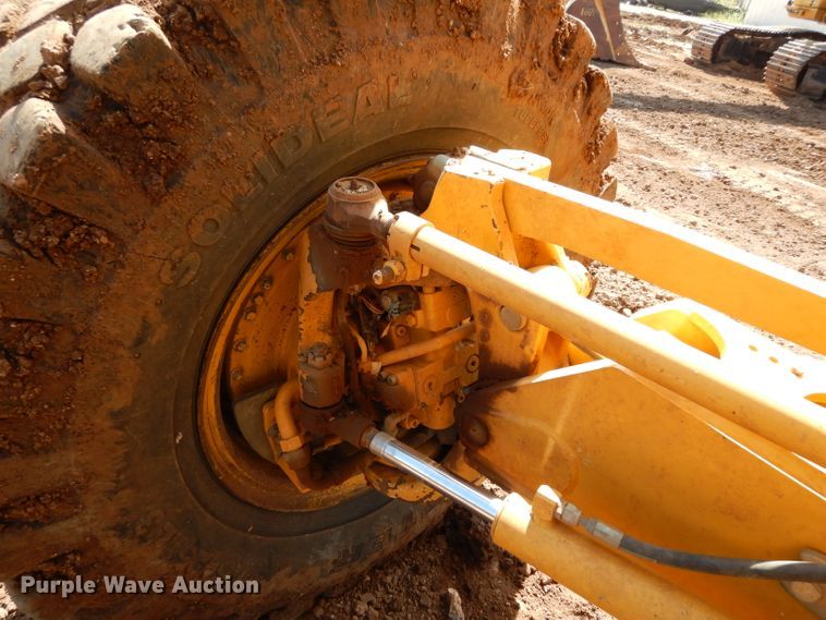 image for item DH0939 2017 John Deere 872G  motor grader