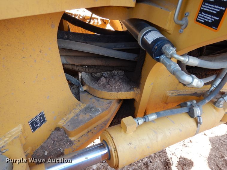 image for item DH0939 2017 John Deere 872G  motor grader